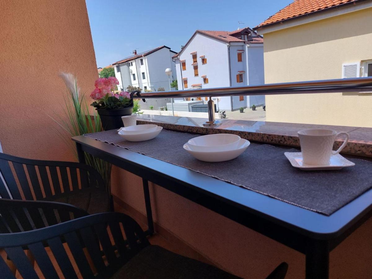 Apartment Rose مالينسكا المظهر الخارجي الصورة
